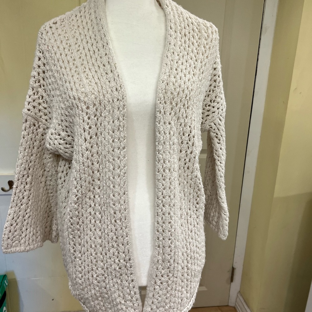 Aerie beautiful cardigan in excellent condition.   size xxs